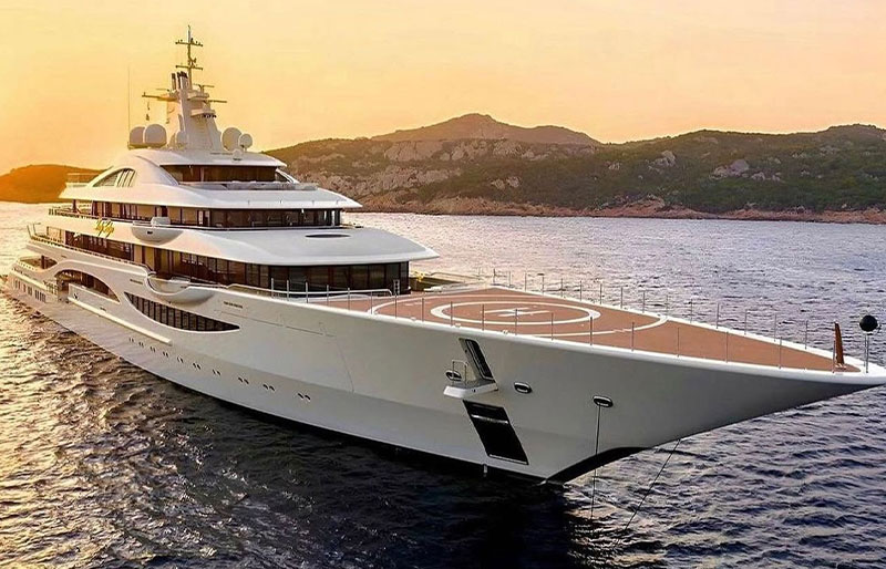 yachts